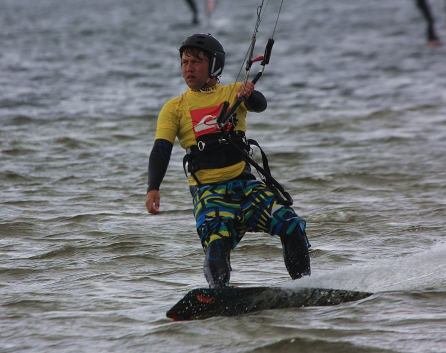 Wiatr SW 5 Bf, czyli windsurfing i kitesurfing w Jastarni na Pwyspie Helskim