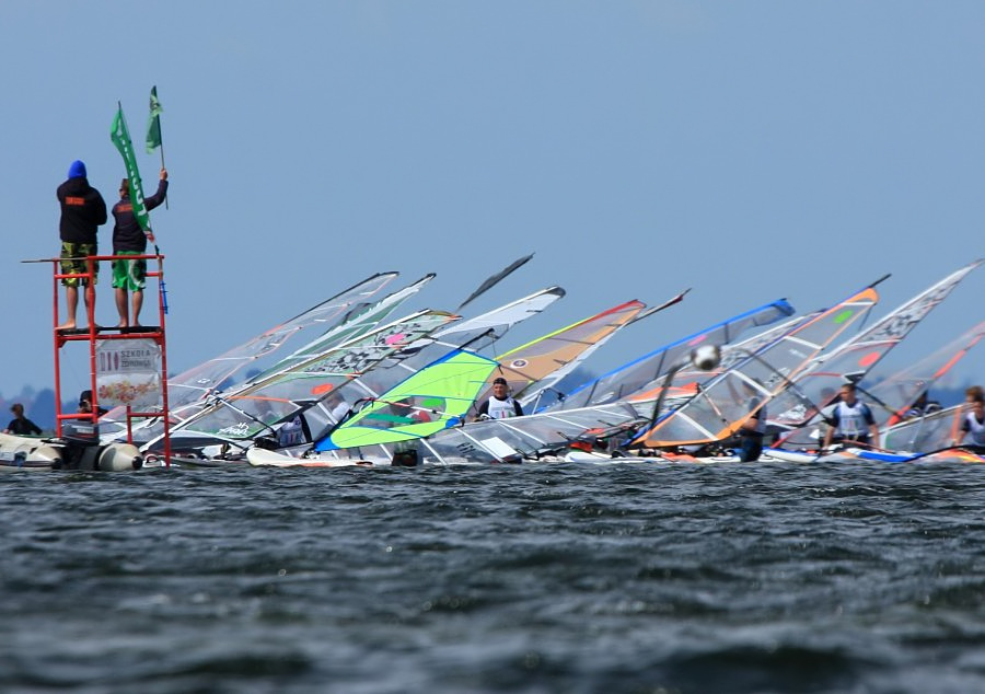 Kitesurfing i windsurfing, czyli 10.08.2012 obok OW AUGUSTYNA w Jastarni na Pwyspie Helskim