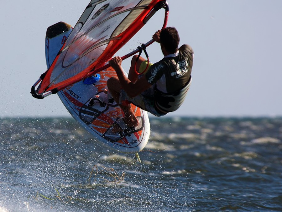 Kitesurfing i windsurfing, czyli 22.08.2012 obok OW AUGUSTYNA w Jastarni na Pwyspie Helskim