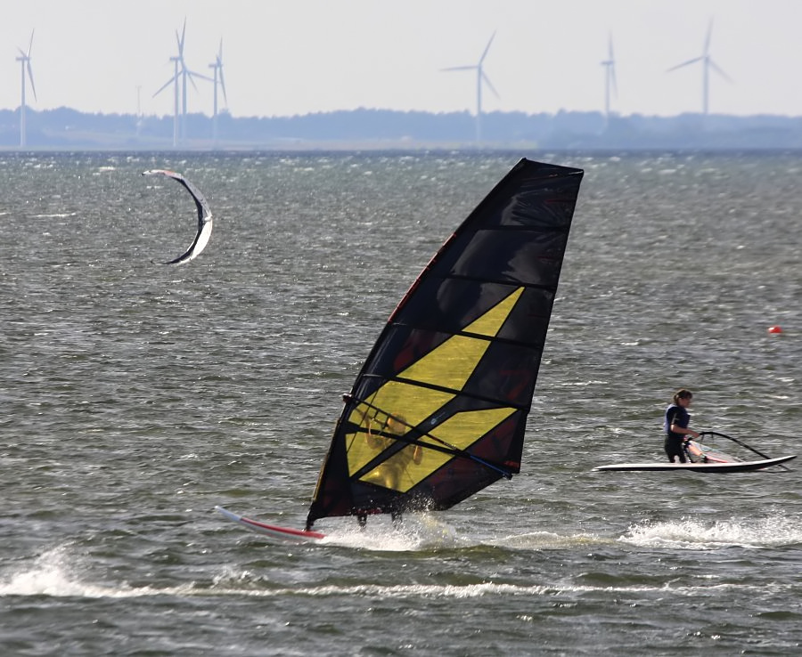 Kitesurfing i windsurfing, czyli 23.08.2012 obok OW AUGUSTYNA w Jastarni na Pwyspie Helskim