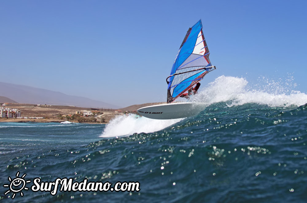 Windsurfing and kitesurfing at El Cabezo 21-05-2015