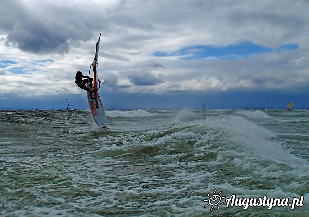 Wczasy nad morzem, wave windsurfing aka JOKES w Jastarni na Półwyspie Helskim