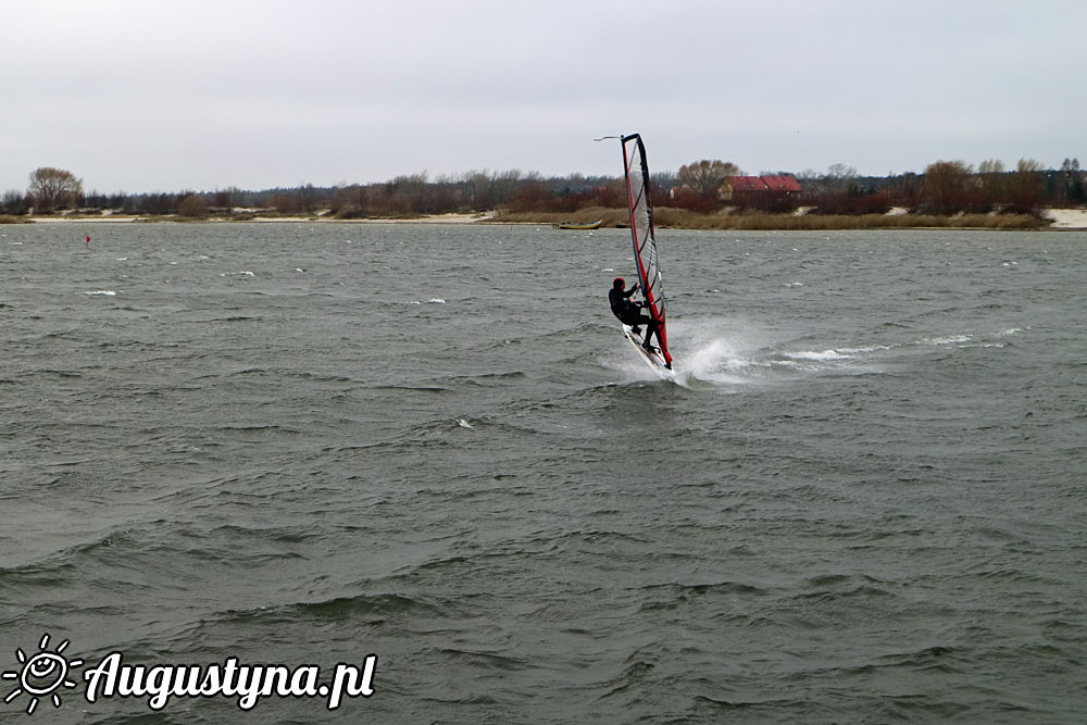 Zimny windsurfing, czyli 26-11-2016 w Jastarni na Po?wyspie Hel