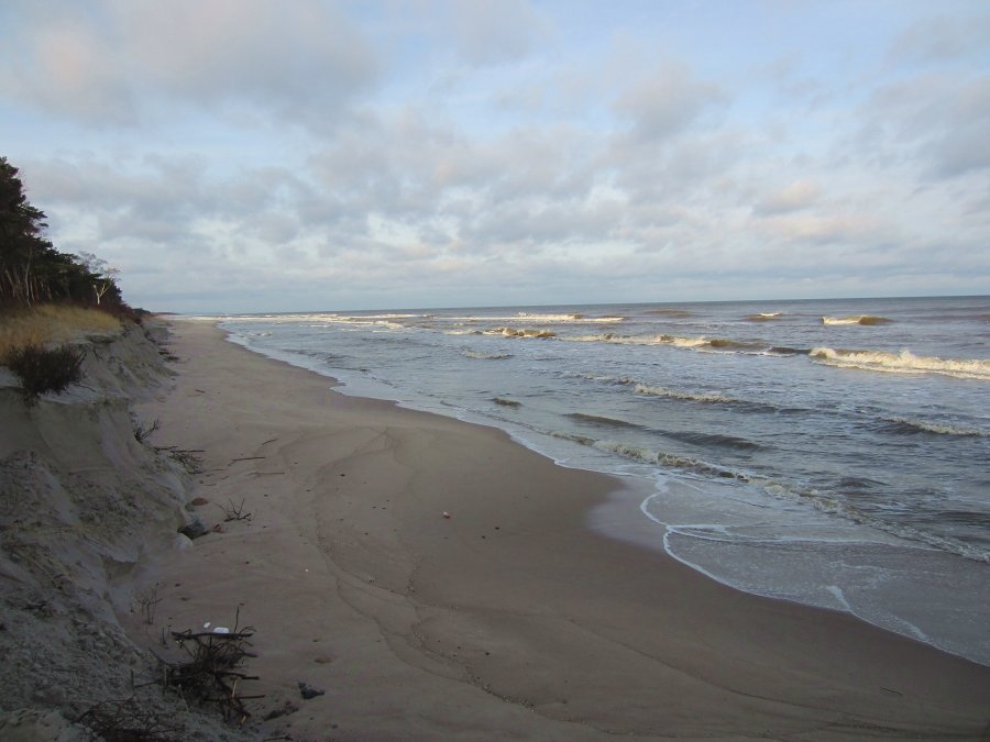 Wczasy nad morzem czyli styczeń, słońce, plaża i wiatr widziane z pokoju z widokiem na morze w OW AUGUSTYNA Jastarnia Półwysep Hel