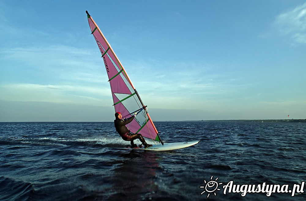 Wczasy nad morzem czyli sierpień, słońce, plaża i wiatr widziane z pokoju z widokiem na morze w OW AUGUSTYNA Jastarnia Półwysep Hel