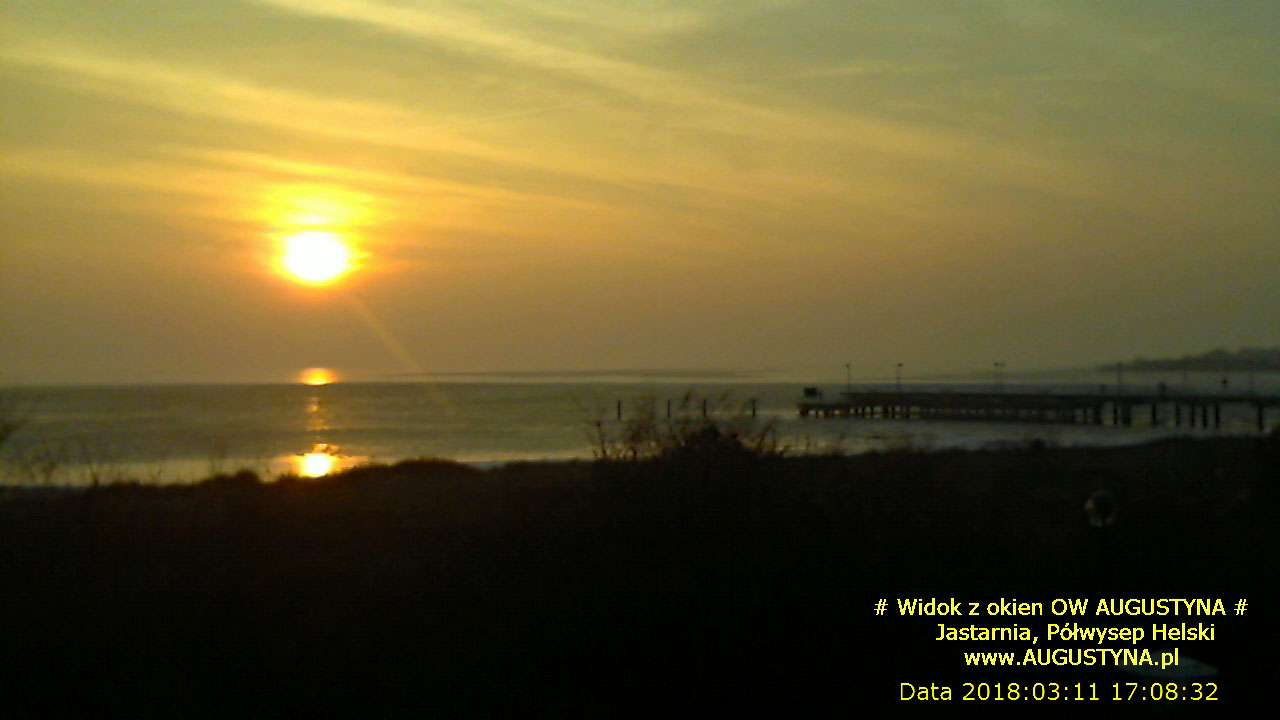 Wczasy nad morzem czyli marzec, słońce, plaża i wiatr widziane z pokoju z widokiem na morze w OW AUGUSTYNA Jastarnia Półwysep Hel