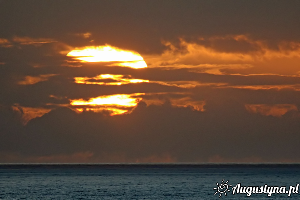 Wczasy nad morzem czyli kwiecień, słońce, plaża i wiatr widziane z pokoju z widokiem na morze w OW AUGUSTYNA Jastarnia Półwysep Hel