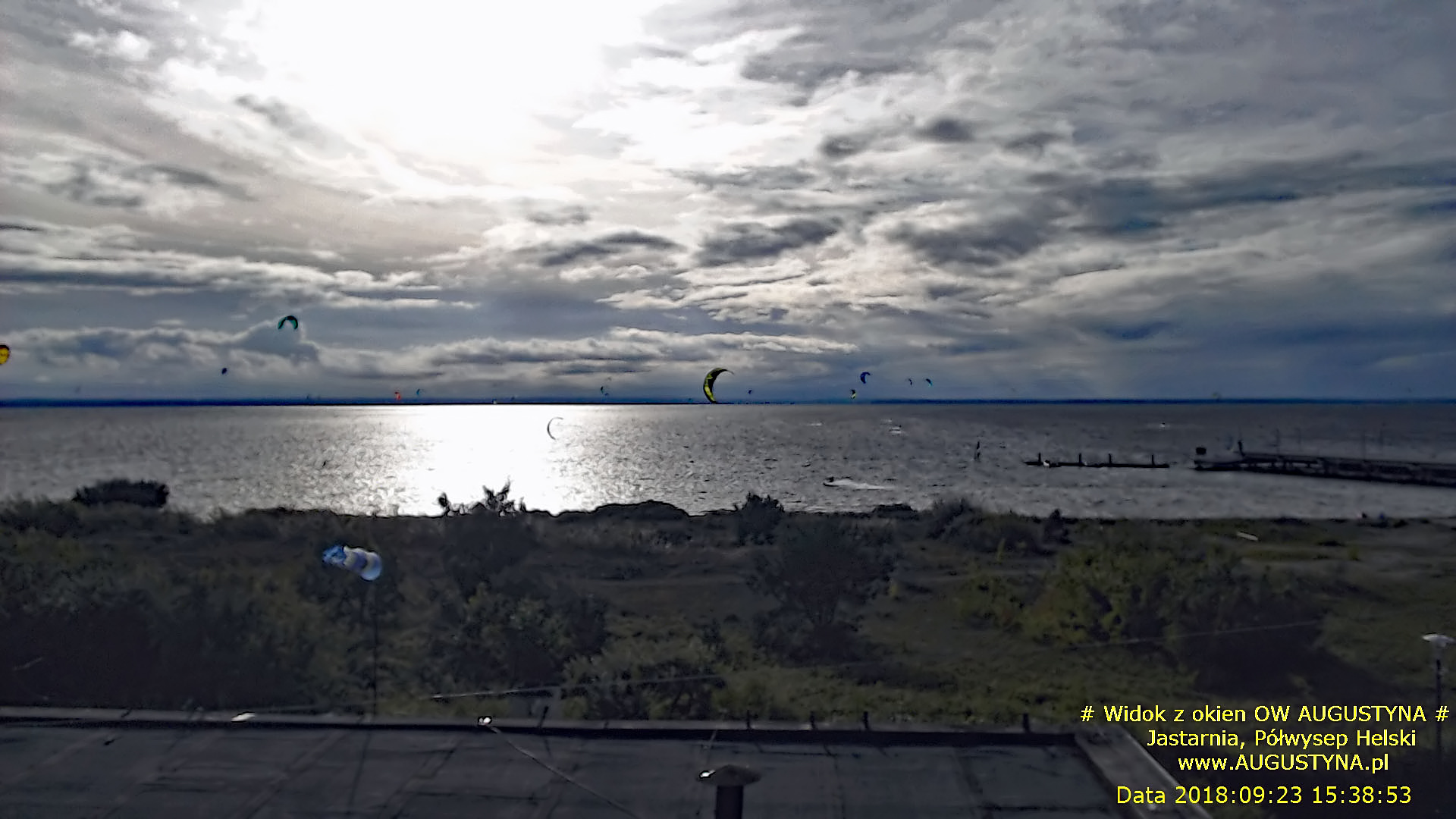 Wczasy nad morzem czyli WRZESIEŃ, słońce, plaża i wiatr widziane z pokoju z widokiem na morze w OW AUGUSTYNA Jastarnia Półwysep Hel