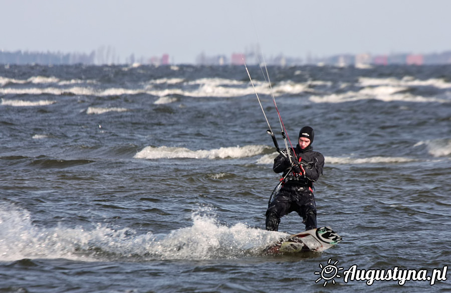 Przedwiosenny kitesurfing, czyli 9 marca 2013 w Rewie i Jastarni