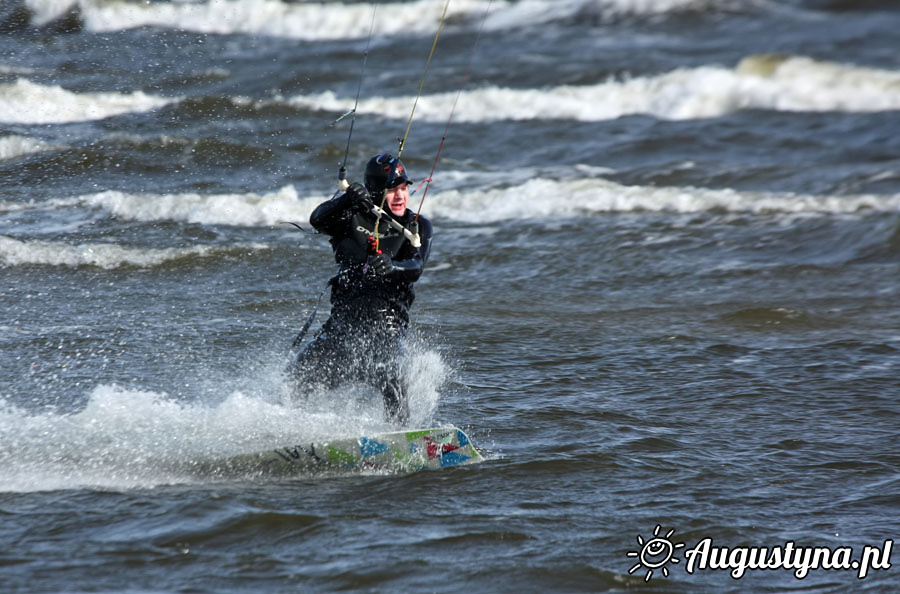 Przedwiosenny kitesurfing, czyli 9 marca 2013 w Rewie i Jastarni