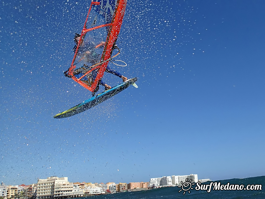Freestyle at Playa Sur in El Medano with Antony Ruenes and Nico Akgazciyan Tenerife