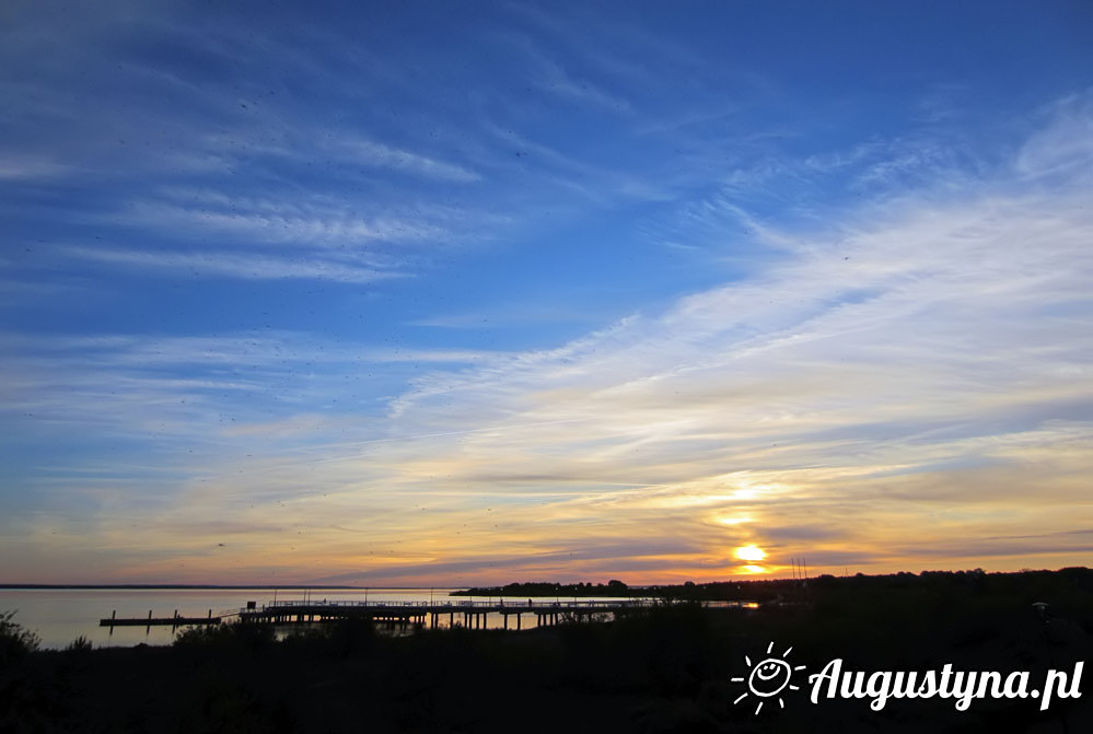 Zachód słońca widziany z okna OW AUGUSTYNA w Jastarni na Półwyspie Helskim